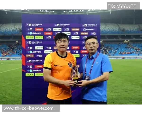 郑龙成功转型成为青岛海牛助理教练开启新篇章