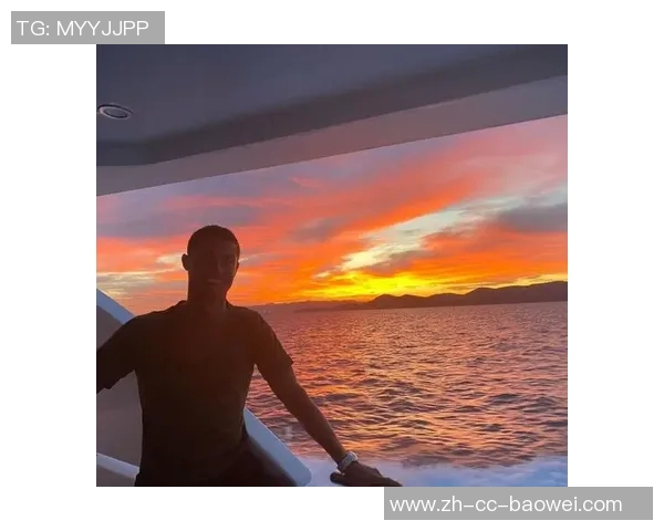 C罗豪购两套奢华岛屿别墅仅可通过游艇和水上飞机抵达 C罗豪购两套奢华岛屿别墅仅可通过游艇和水上飞机抵达