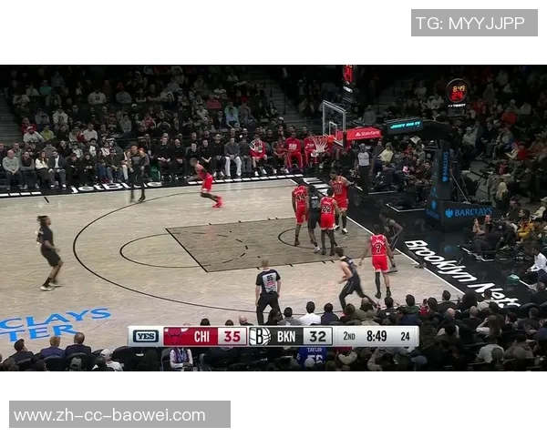 鲍威尔半场表现抢眼10中5斩获15分助攻防守全面展现实力