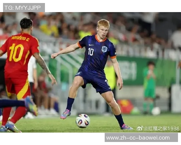 皇马密切关注阿尔克马尔19岁中场新星基斯斯米特的潜力与表现